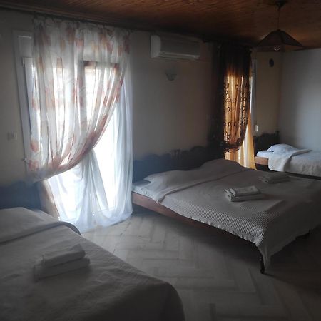 Angela - Zoi Rooms Skiathos Town Ruang foto
