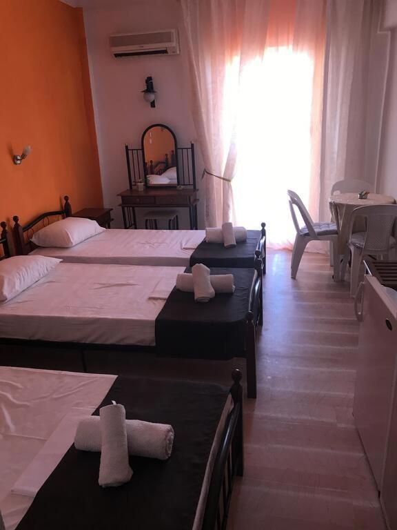 Angela - Zoi Rooms Skiathos Town Bagian luar foto