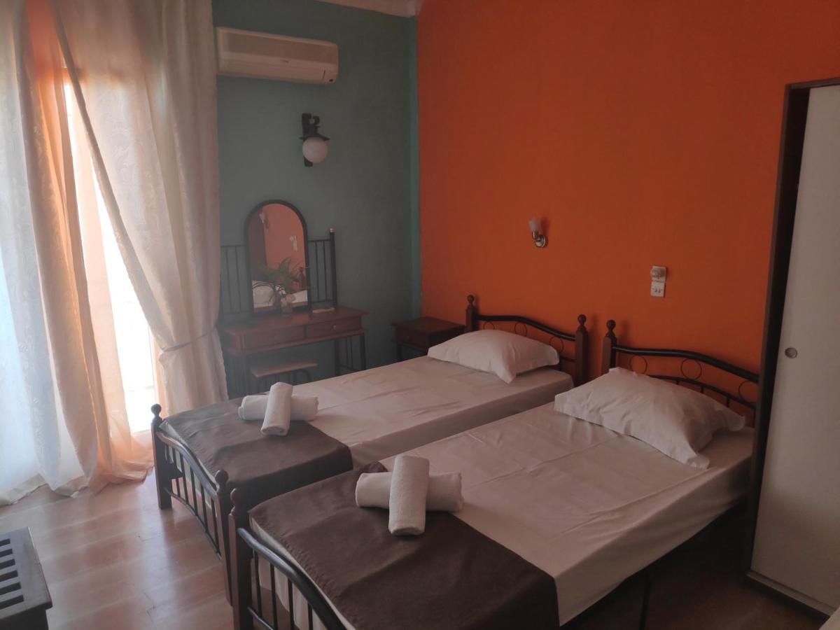 Angela - Zoi Rooms Skiathos Town Bagian luar foto