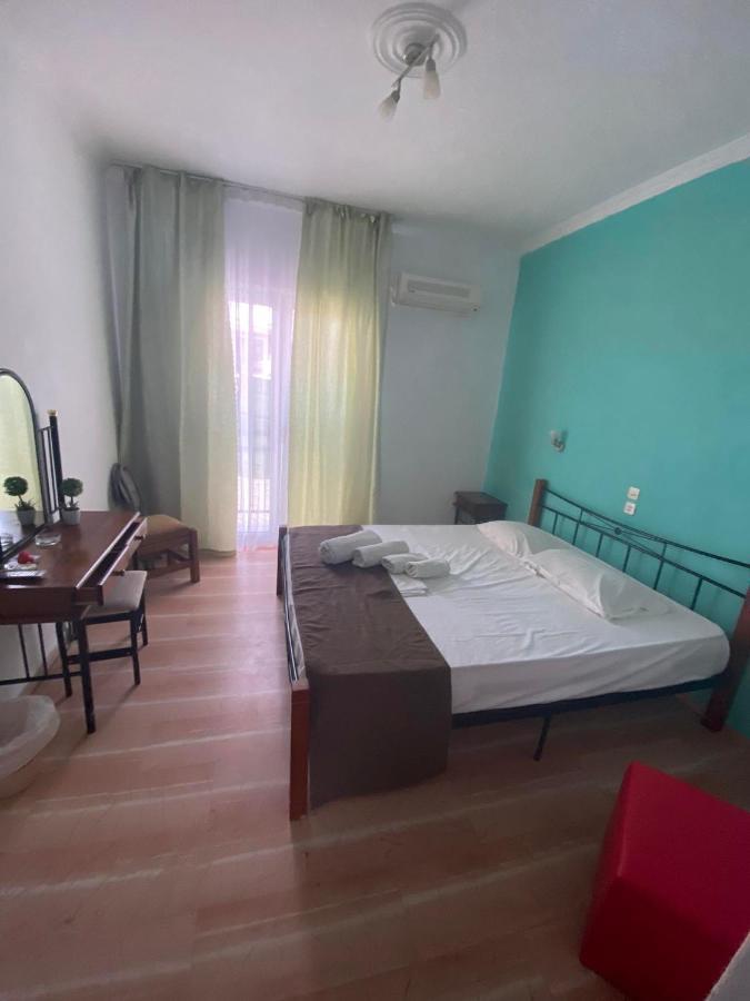 Angela - Zoi Rooms Skiathos Town Bagian luar foto